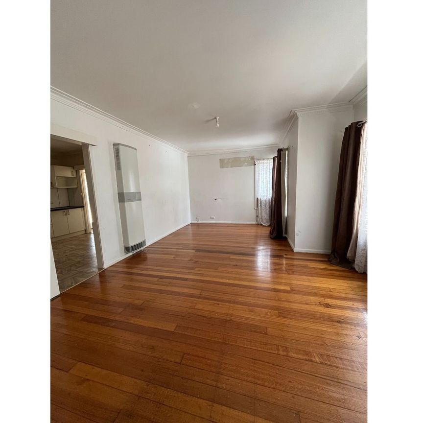 Charming 3-Bedroom Home in Lalor - Photo 1