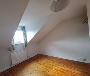 3 bedroom end of terrace house to rent - Photo 3