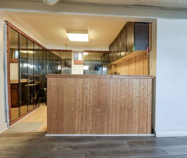 For Lease - 10 Heatherside Court, Brampton, Ontario - Photo 3