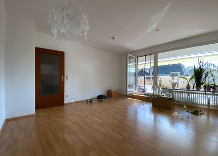 Perfekte Gelegenheit: 2-Zimmer-Wohnung mit riesiger Dachterrasse in Benrath! - Photo 4