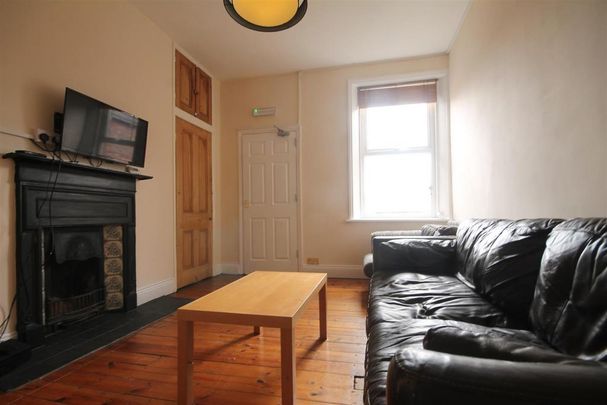 5 bedroom maisonette to rent - Photo 1