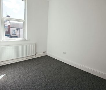 Flat to rent on - Photo 3