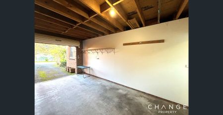 3 Bedroom townhouse with Pool in complex - Available now! - Photo 3