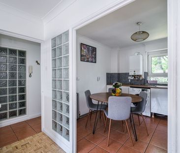 1 Bedroom - Photo 4
