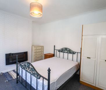 Shelbourne Road, Bournemouth, BH8 - Photo 4