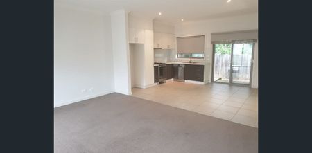 Two-Bedroom Home in a Convenient Mooroolbark Location - Photo 4