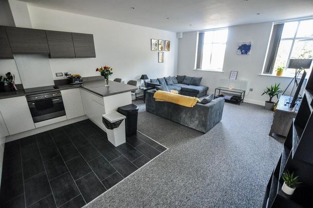 2 bedroom flat to rent - Photo 1