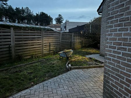 Duplex met 3 slaapkamers en terras nabij het centrum van Ham. - Foto 4