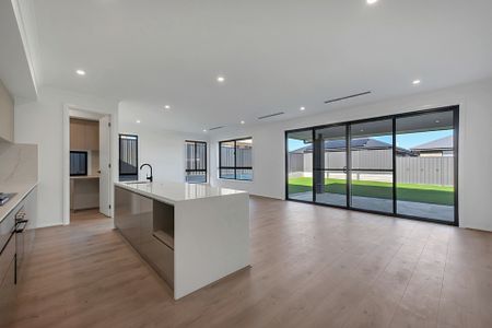 Stylish Living in Thriving Riverlea Park - Photo 3
