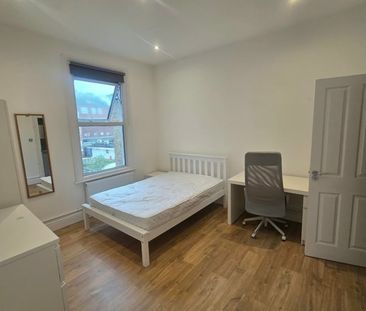 Room in a Shared House, Filey Avenue, N16 - Photo 1