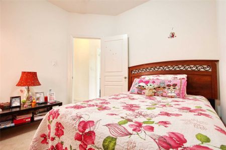 For Lease - 4 Humberstone Crescent, Brampton, Ontario - Photo 4