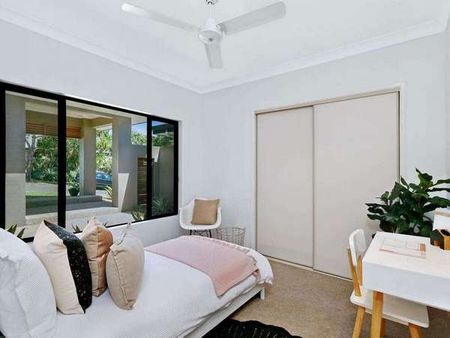 Family Home with Space, Solar & Side Access - Photo 3