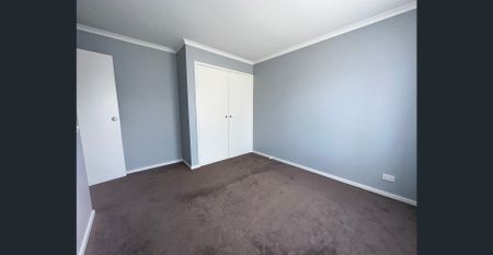 WELL PRESENTED TWO BEDROOM UNIT - Photo 2