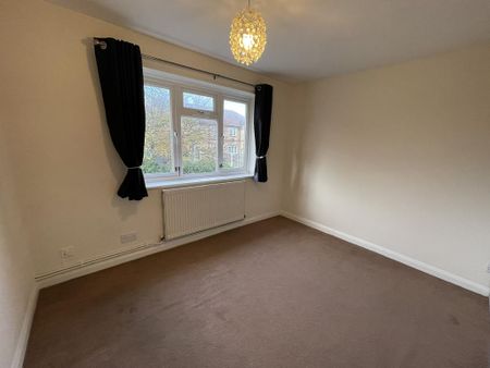 2 bedroom maisonette to rent - Photo 2