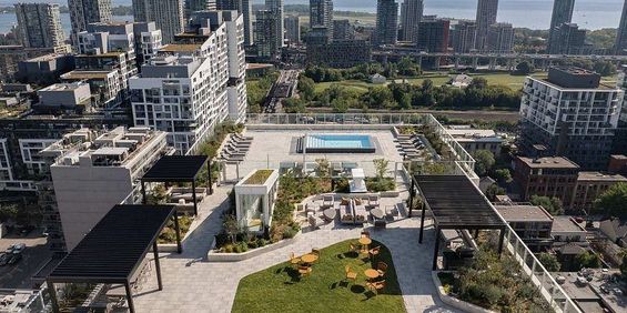 88 Bathurst Street condo — Toronto, ON (3-Bedroom) - 3 Bedroom - Photo 3