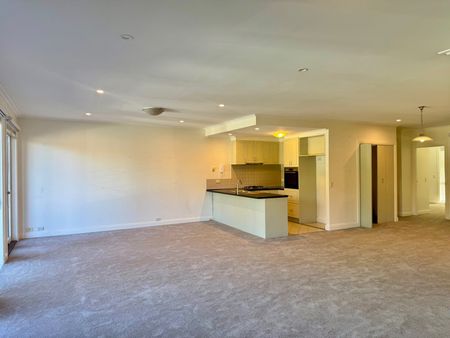 3/2 Carlton Street, Carlton VIC 3053 - Photo 3