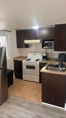 For Lease - 112 Cutters Crescent, Brampton, Ontario - Photo 2