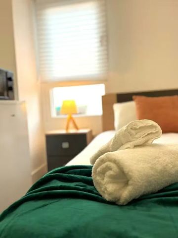 Avenida de Fuenlabrada, Leganés, Community of Madrid 28912 - Photo 4