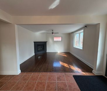 For Lease - 20 Bayview Drive, Barrie, Ontario - Photo 3