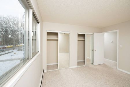 Barcelona Apartments - Photo 4