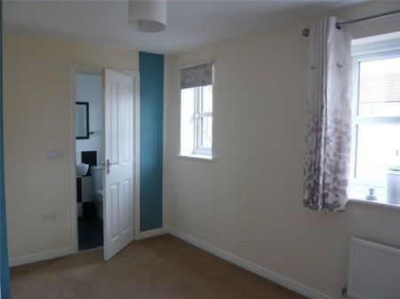 3 bedroom semi-detached house to rent - Photo 4