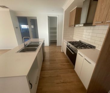 Ideal Family Retreat - Photo 6