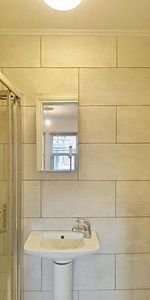 House share to rent - Photo 3
