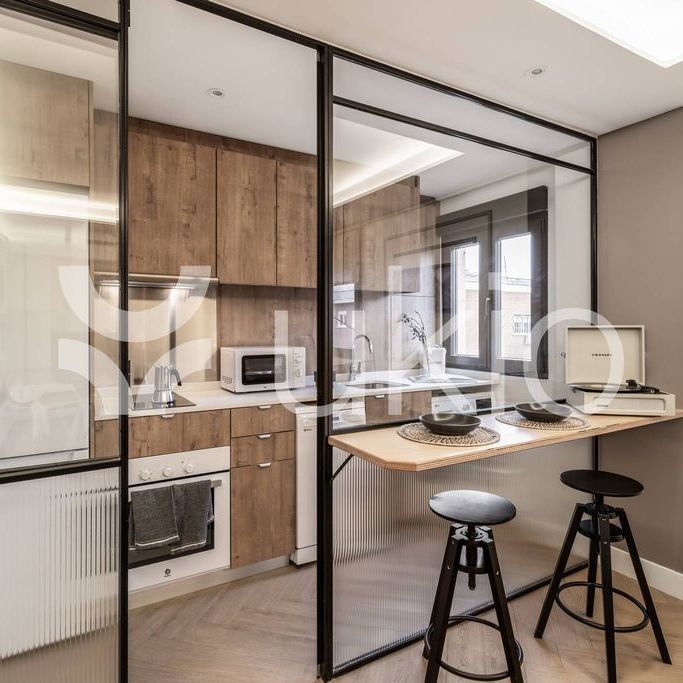 2 bedroom luxury Apartment for rent in Madrid, Spain - Photo 1