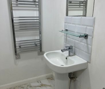 1 Bed Flat, Walpole Road, SW19 - Photo 6