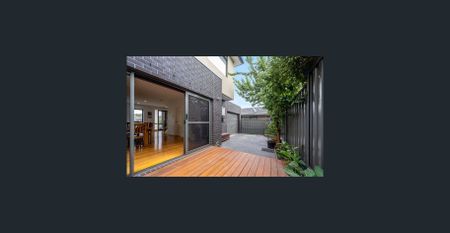 Prime Glenroy Location - Ready for New Occupants! - Photo 4