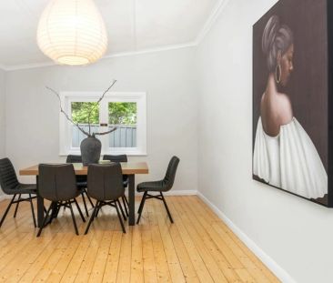 Charming Hills Cottage with Modern Comforts - Photo 2