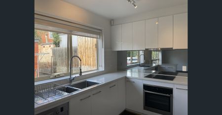 Exceptional Living in Hawthorn! - Photo 4