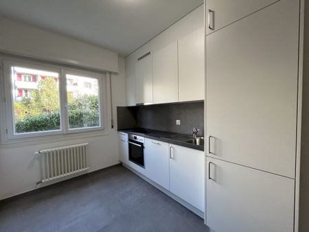 Appartement de 3 pièces entièrement rénové à Lausanne - Photo 2