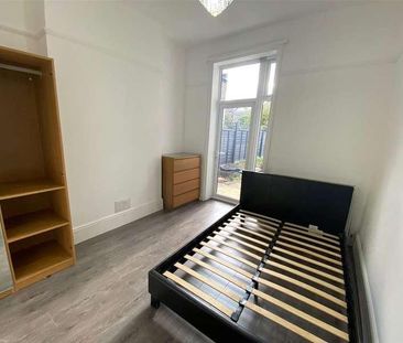 Sydney Road, Hornsey, London, N8 - Photo 2