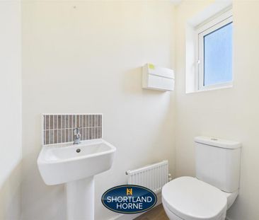 2 bedroom end of terrace house to rent - Photo 1