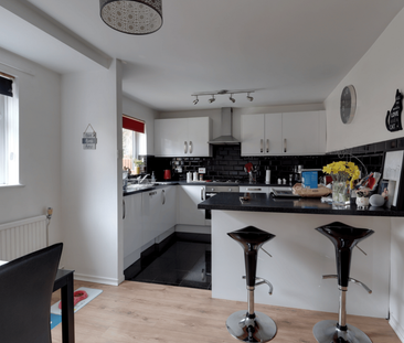 3 bedroom terraced house to rent - Photo 3