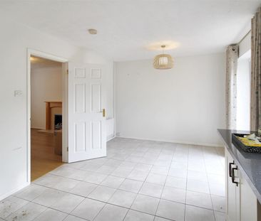 Saturn Close, Abbeymead, Gloucester - Photo 1