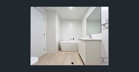 Well maintained apartment in excellent location - Photo 3