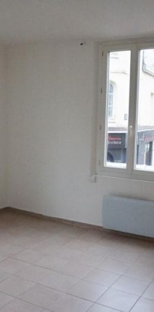 Location Appartement P2 Sens - Photo 1