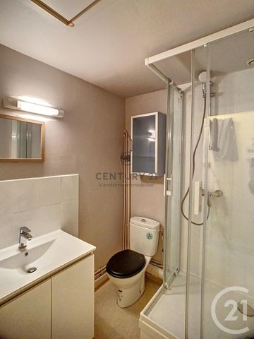 Location Appartement 1 pièce 25m² CREPY EN VALOIS 60800 - Photo 4