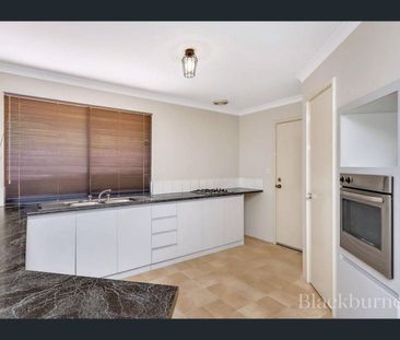 Charming Coastal Retreat in Port Kennedy - Photo 1