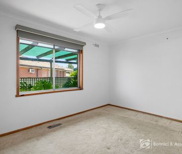 NEAT & COMFORTABLE LIVING - Photo 4