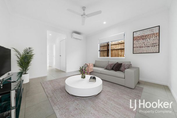 FULLY AIR CONDITIONED - SOLAR PANELS - PARTIALLY FURNISHED! - Photo 1