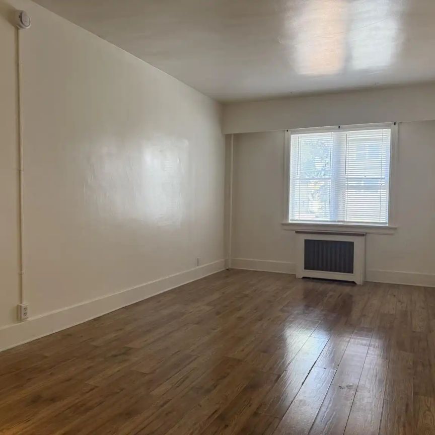 Braemar — Two Bedroom - Photo 1