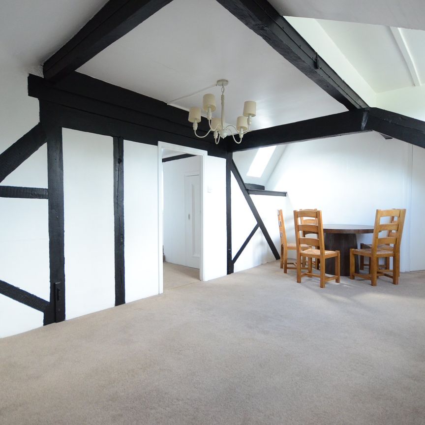 Sandhurst Lodge, Wokingham Road, Wokingham Road, RG45 - Photo 1