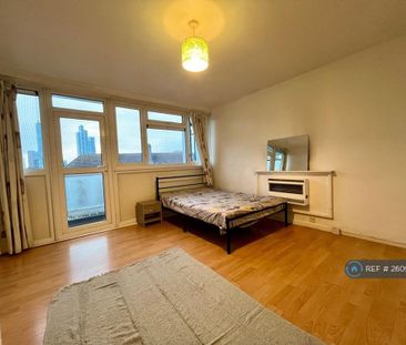 3 bedroom flat to rent - Photo 6