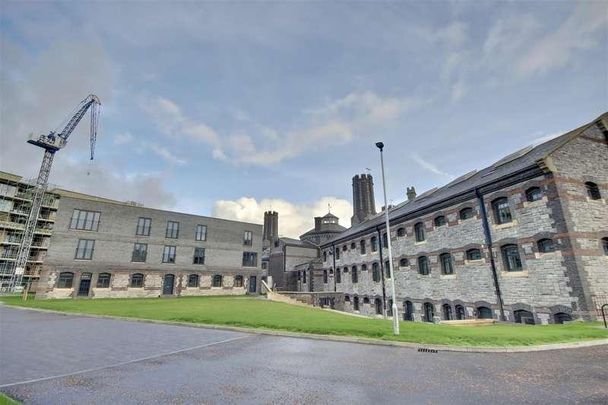 The Old Portsmouth Gaol, PO3 - Photo 1
