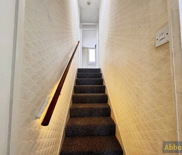 Ferry Road, Hockley, SS5 6NA - Photo 5