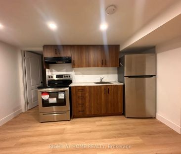 24 Sunbay Court #Bsmt 1 - Photo 5