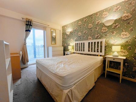 2 bedroom Flat To Let - Photo 3